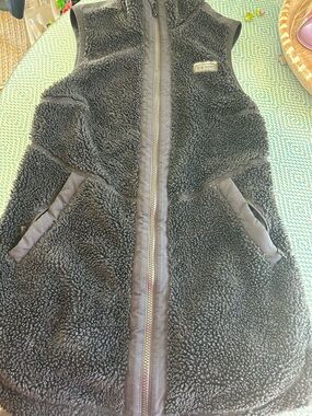 L.L. Bean woman’s Sherpa Vest - Black